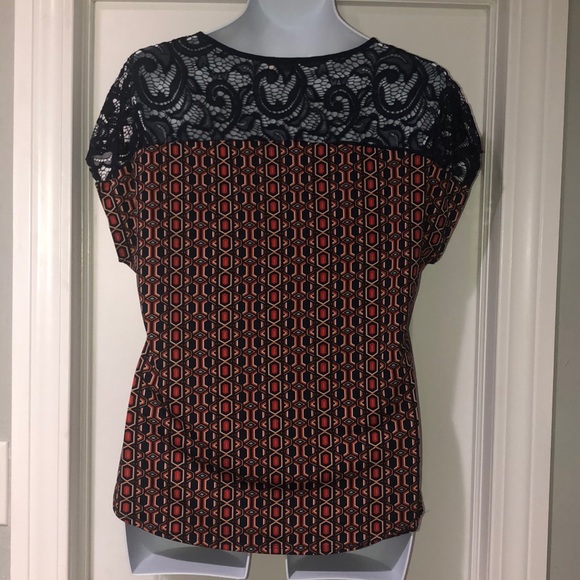 Women’s Keyhole Blouse - Picture 3 of 6